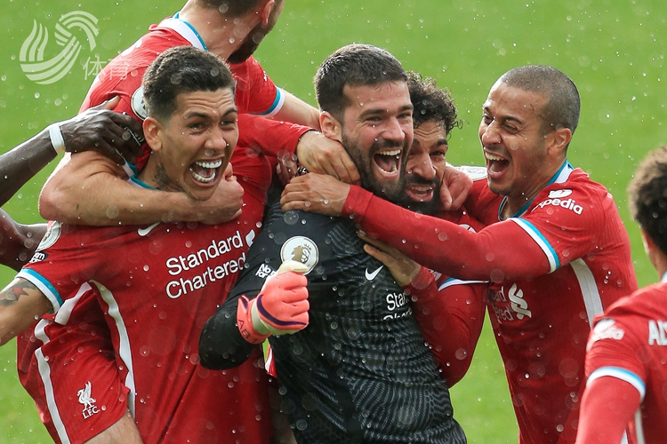 球迷们无不 球迷们无不