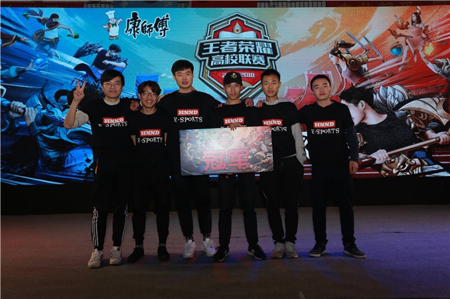 不乏我们看 不乏我们看